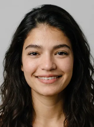 Lucia — Female, 20s, Hispanic AI avatar